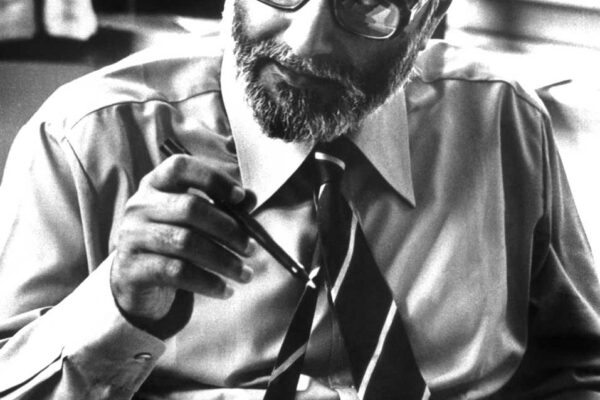 Abdus Salam, 1979 A portrait of Abdus Salam taken in 1979. Salam looks dignified (though slightly dishevelled) as he holds a pen over some paperwork.
